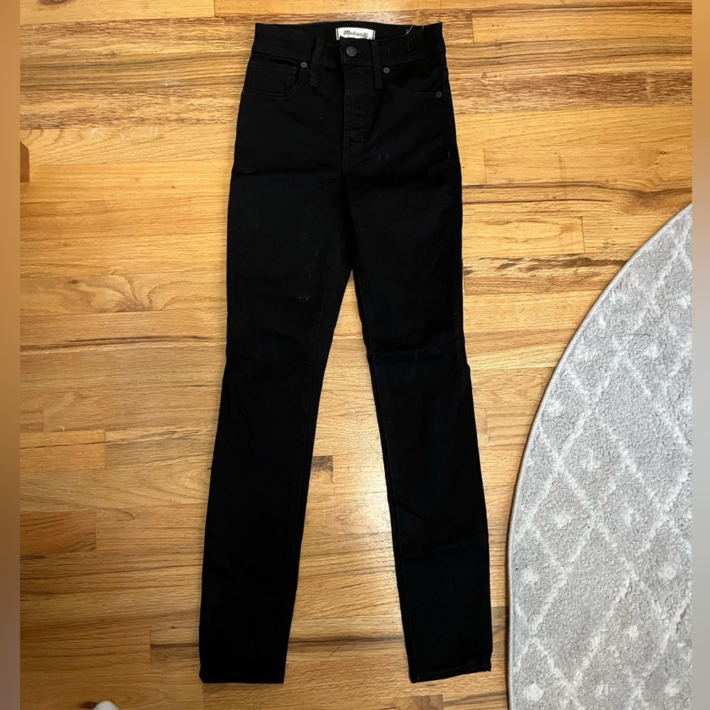 Madewell Black Highrise Straightleg Jeans. Size 23 Curvy.